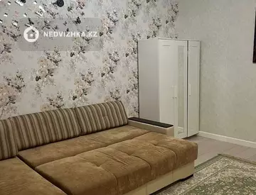 1-комнатная квартира, этаж 3 из 9, 40 м², посуточно