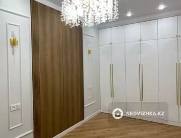 3-комнатная квартира, этаж 10 из 12, 88 м²