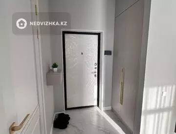 2-комнатная квартира, этаж 10 из 12, 39 м²