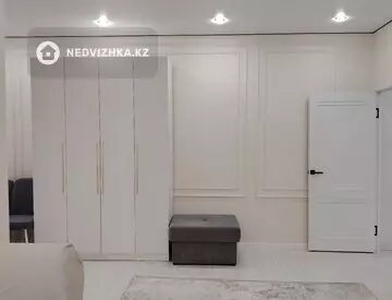 2-комнатная квартира, этаж 14 из 16, 60 м², на длительный срок