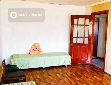 3-комнатная квартира, этаж 3 из 5, 62 м²