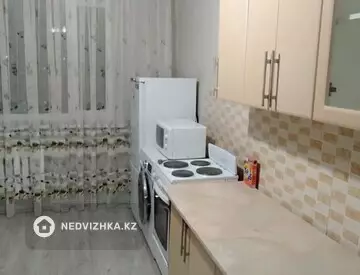 1-комнатная квартира, этаж 8 из 13, 32 м²