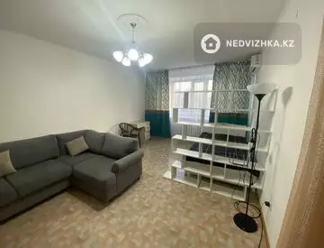 1-комнатная квартира, этаж 8 из 10, 52 м², на длительный срок