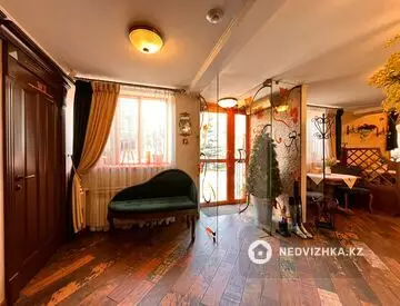 Общепит в в жилом доме, этаж 1 из 2, 150 м²