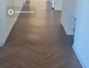 7-комнатный дом, 10 соток, 300 м²