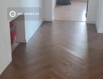 7-комнатный дом, 10 соток, 300 м²