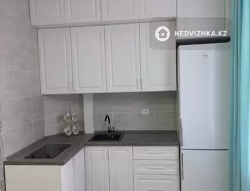 2-комнатная квартира, этаж 2 из 3, 48 м², посуточно