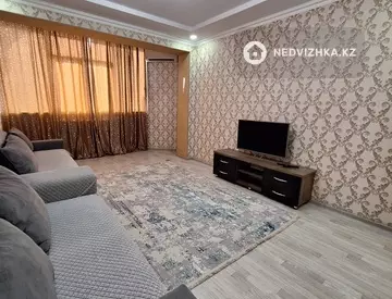 2-комнатная квартира, этаж 4 из 10, 65 м², посуточно