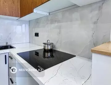 2-комнатная квартира, этаж 8 из 12, 45 м², на длительный срок