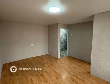 2-комнатная квартира, этаж 3 из 3, 44 м²