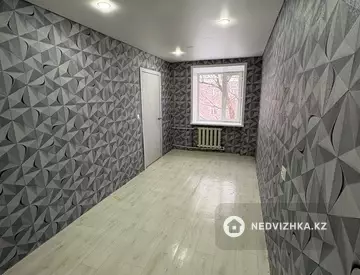 2-комнатная квартира, этаж 3 из 3, 44 м²