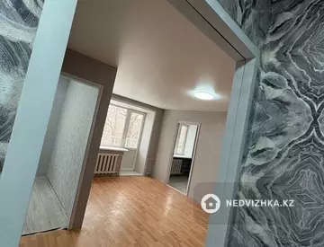 2-комнатная квартира, этаж 3 из 3, 44 м²