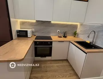 3-комнатная квартира, этаж 4 из 9, 70 м²