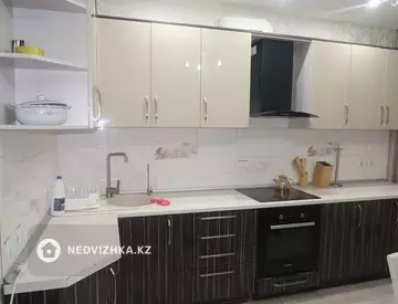 3-комнатная квартира, этаж 9 из 14, 116 м², на длительный срок