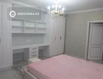3-комнатная квартира, этаж 9 из 14, 116 м², на длительный срок