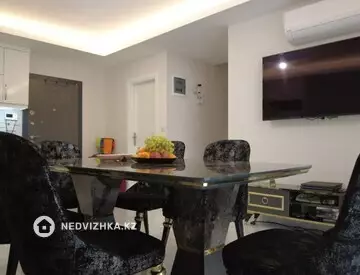 4-комнатная квартира, этаж 5 из 6, 160 м²