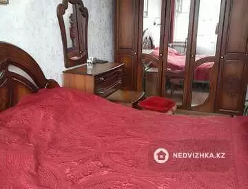 4-комнатная квартира, этаж 3 из 5, 78 м²