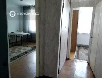 1-комнатная квартира, этаж 4 из 5, 37 м²