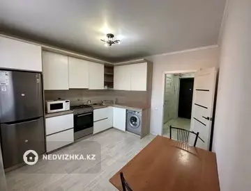 1-комнатная квартира, этаж 9 из 10, 43 м²