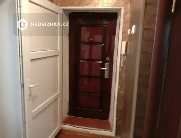 3-комнатная квартира, этаж 2 из 4, 71 м²