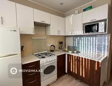 2-комнатная квартира, этаж 2 из 5, 55 м², посуточно