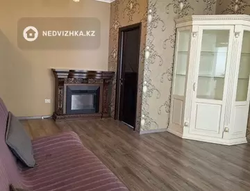 3-комнатная квартира, этаж 15 из 15, 80 м², посуточно