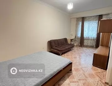 1-комнатная квартира, этаж 2 из 14, 40 м², на длительный срок