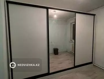 1-комнатная квартира, этаж 3 из 5, 35 м²