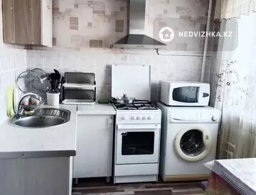 2-комнатная квартира, этаж 4 из 5, 44 м², на длительный срок