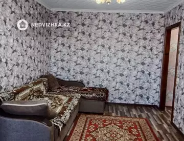 2-комнатная квартира, этаж 4 из 5, 44 м², на длительный срок