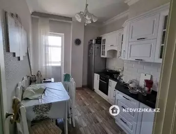 3-комнатная квартира, этаж 15 из 17, 80 м²