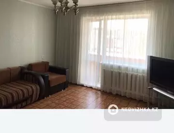 1-комнатная квартира, этаж 4 из 10, 42 м², на длительный срок