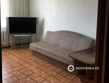 1-комнатная квартира, этаж 4 из 10, 42 м², на длительный срок