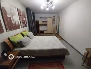 1-комнатная квартира, этаж 1 из 4, 33 м², на длительный срок