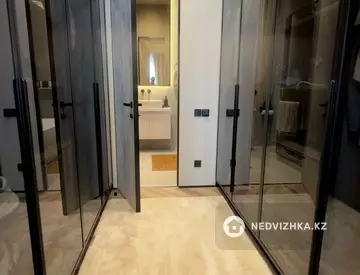 4-комнатная квартира, этаж 19 из 19, 160 м²