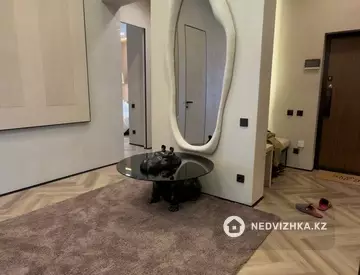 4-комнатная квартира, этаж 19 из 19, 160 м²