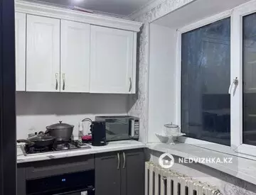 2-комнатная квартира, этаж 3 из 3, 43 м²