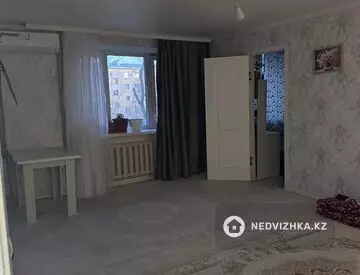 2-комнатная квартира, этаж 3 из 3, 43 м²