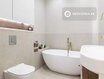 3-комнатная квартира, этаж 2 из 12, 120 м²