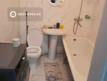 1-комнатная квартира, этаж 8 из 8, 42 м², на длительный срок