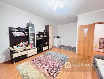 1-комнатная квартира, этаж 2 из 9, 42 м²