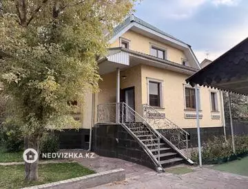 8-комнатный дом, 335 м²