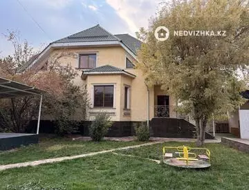 8-комнатный дом, 335 м²