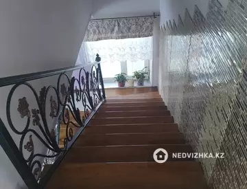 6-комнатный дом, 10.5 соток, 168 м²