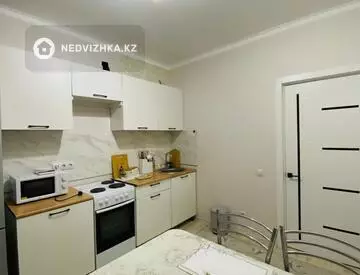 1-комнатная квартира, этаж 6 из 6, 37 м²