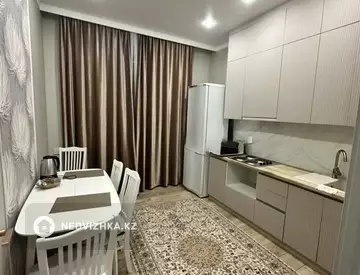 1-комнатная квартира, этаж 2 из 12, 41 м²