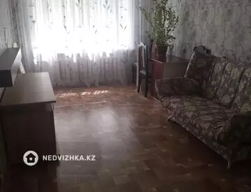 2-комнатная квартира, этаж 1 из 5, 46 м², на длительный срок