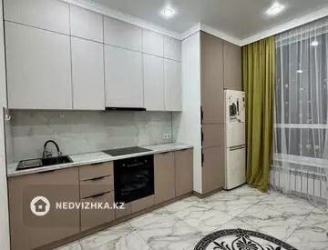3-комнатная квартира, этаж 8 из 12, 84 м²