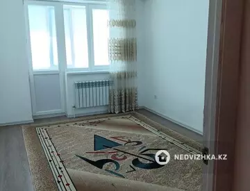 3-комнатная квартира, этаж 1 из 9, 82 м²