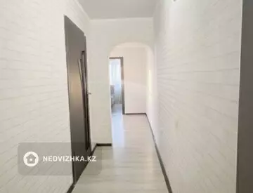 3-комнатная квартира, этаж 3 из 4, 60 м²